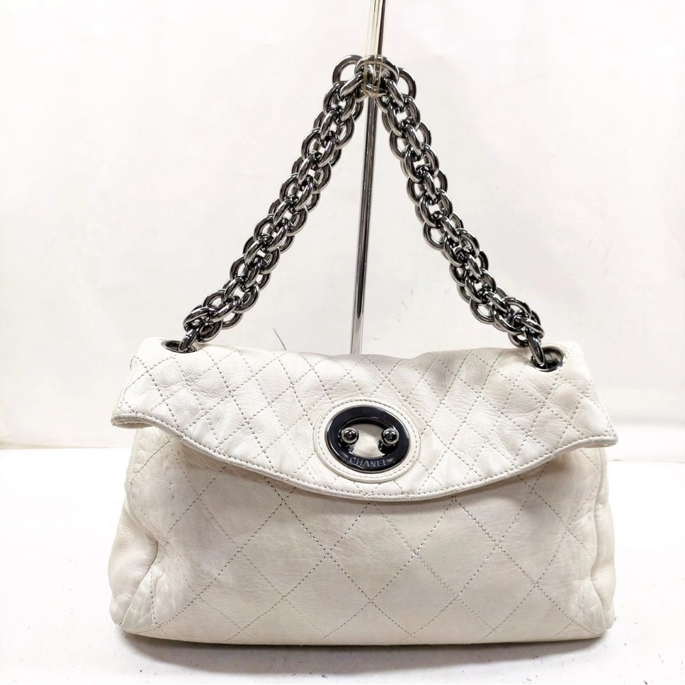 Chanel White Diamond Quilted Stitch Leather Fold Over Chunky Chain Shoulder Bag